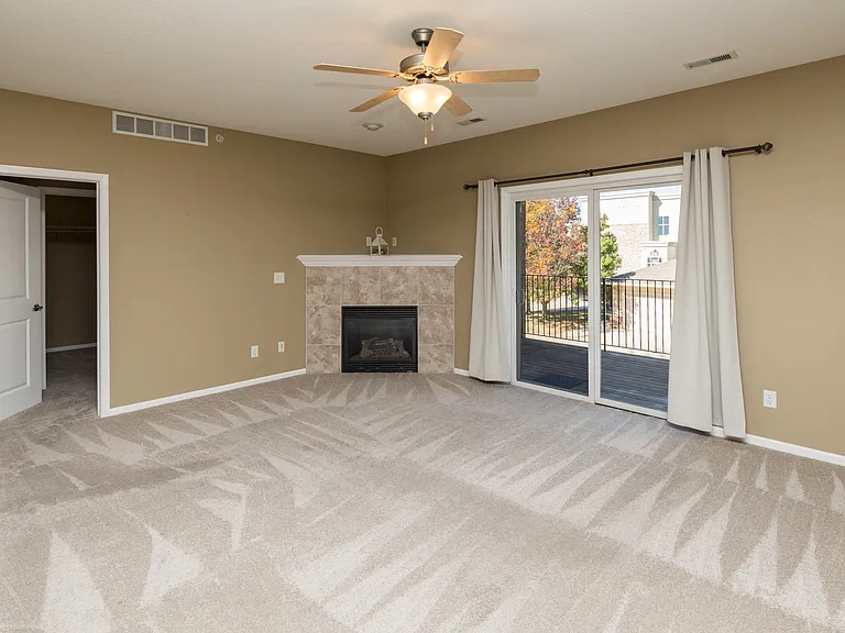 6350 Coachlight Dr #3202 — Photo 6