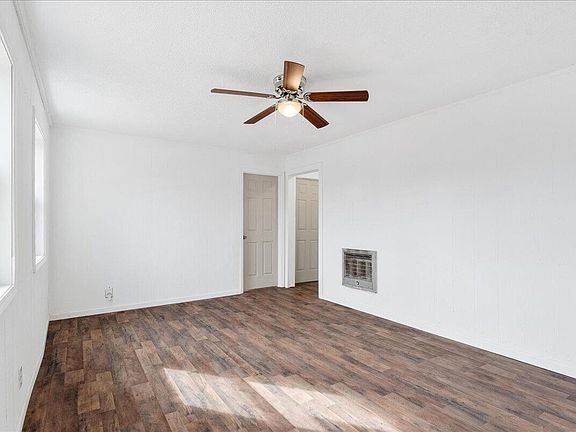 5th image of 105 N Center St