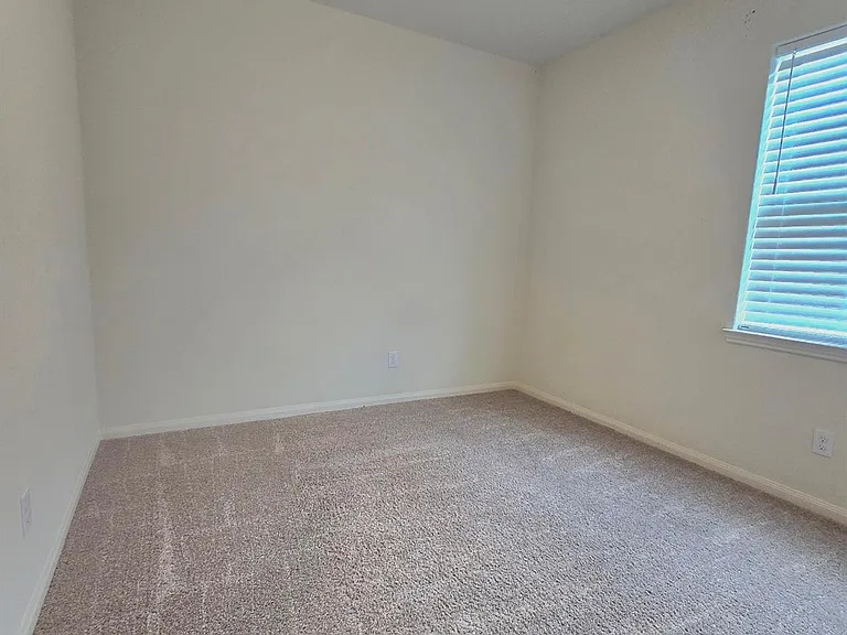 9510 Opal Gates Dr — Photo 6