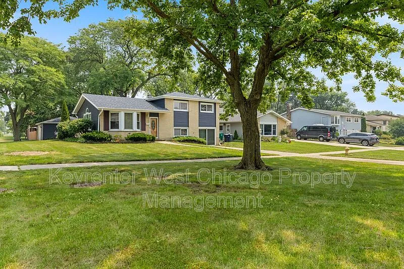 2 bed, 2.0 bath, 1798 sqft, $3,350 — Photo 3