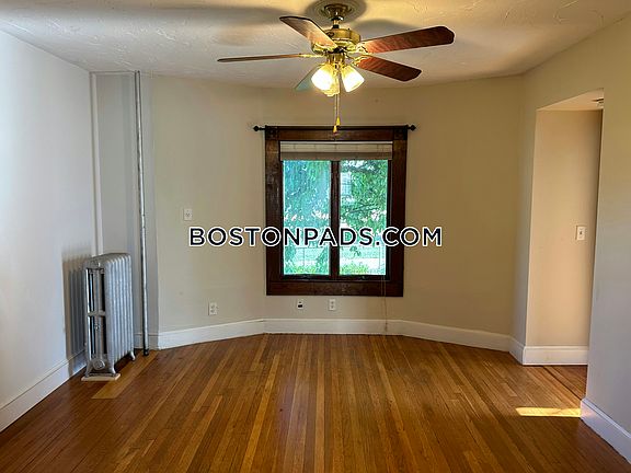 4th image of 23 Renfrew St #1