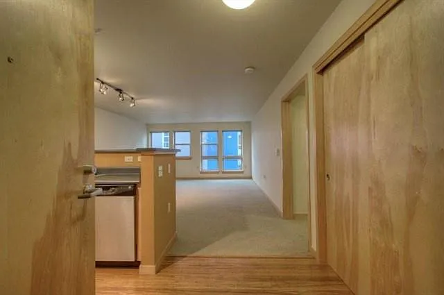 827 Hiawatha Pl #315 — Photo 3