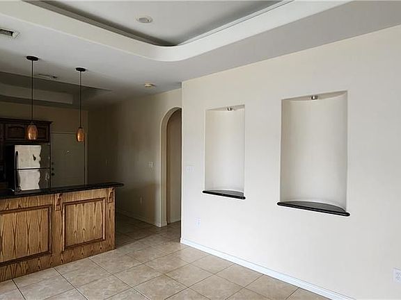 3rd image of 1720 Irongate Dr #A