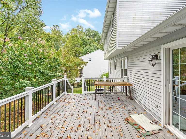 2505 Buckingham Ct — Photo 31