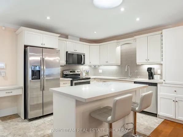 189 Greenway Dr, Wasaga Beach, ON L9Z 0E6