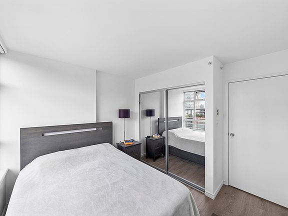 3rd image of 438 Seymour St #1709