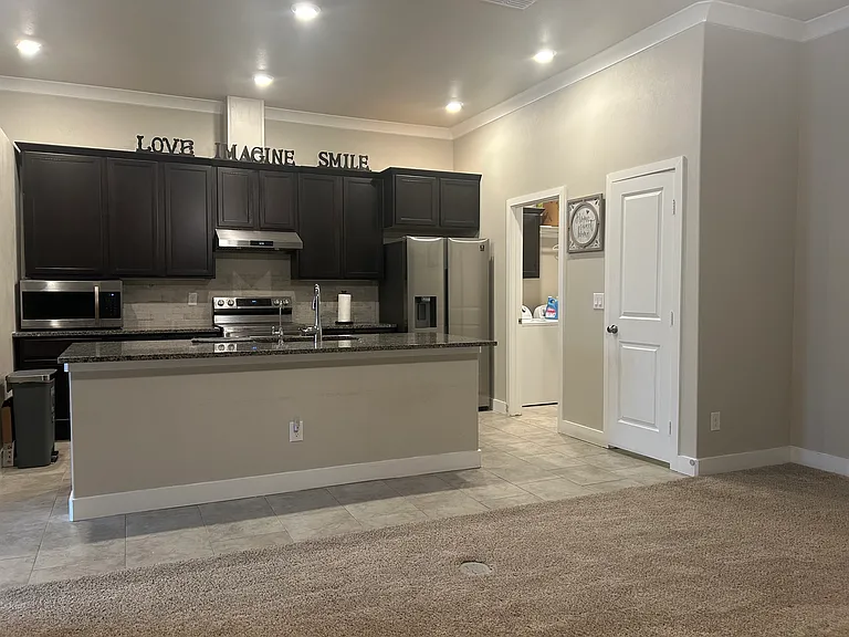 13716 Sherman Ave — Photo 6