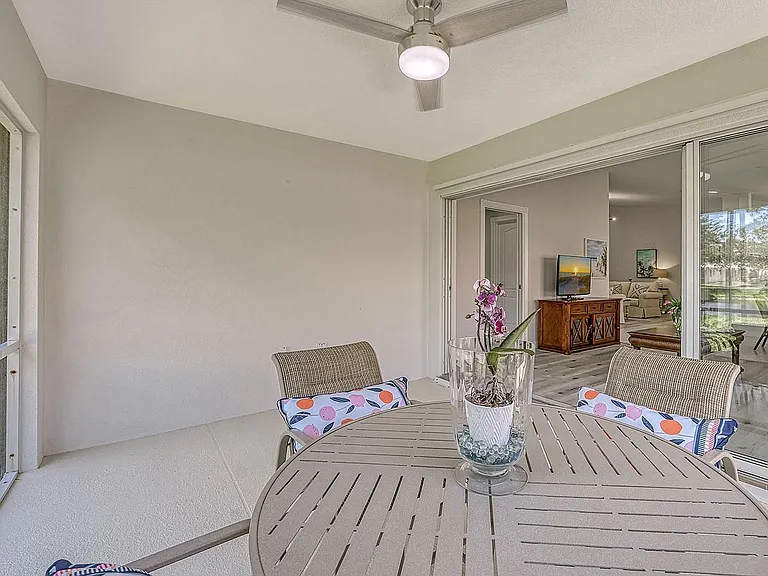 5852 Helicon Pl — Photo 15