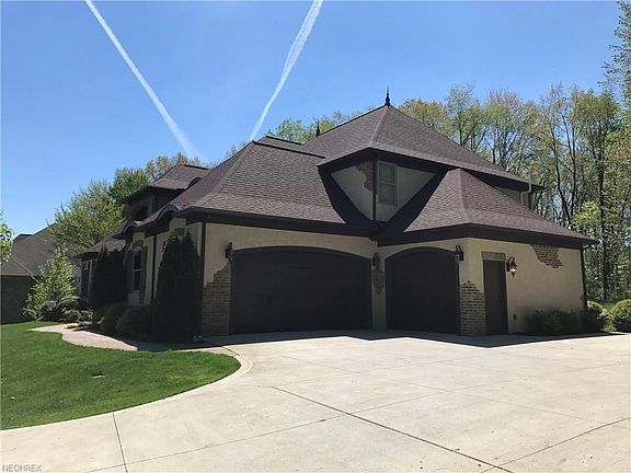 2nd image of 1106 Foxhollow Ln