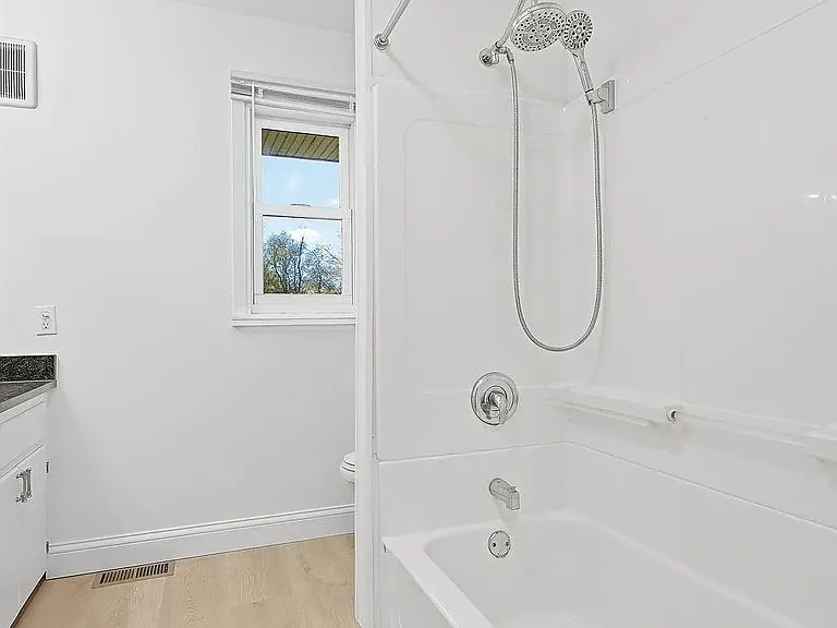 8504 Edison St NE — Photo 18