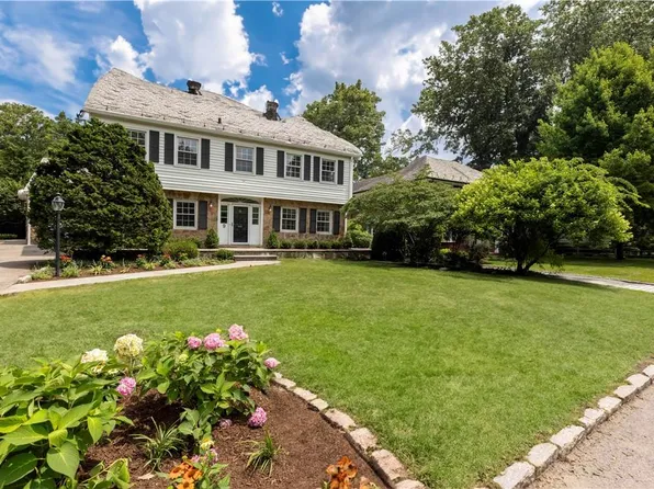 9 Kingston Road, Scarsdale, NY 10583