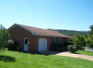202 E Madison St, Covington, VA 24426