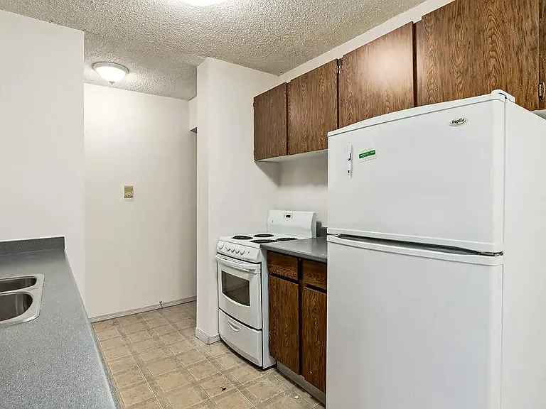 2119 Palm Rd S #302 — Photo 4