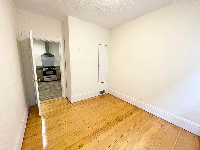 17 Sachem St #2A — Photo 6
