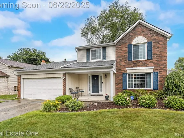 42514 Freeport Dr, Sterling Heights, MI 48313