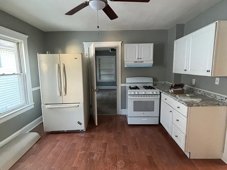 2031 Lark St — Photo 9