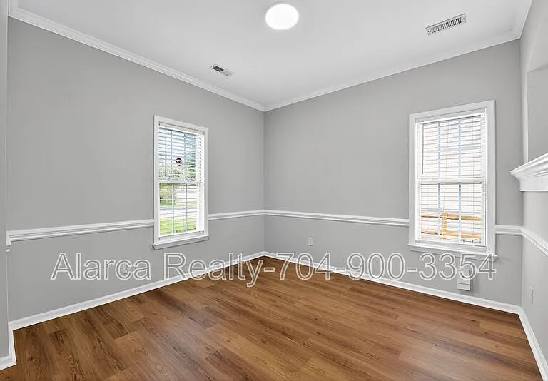 9205 Mitchell Glen Dr — Photo 10