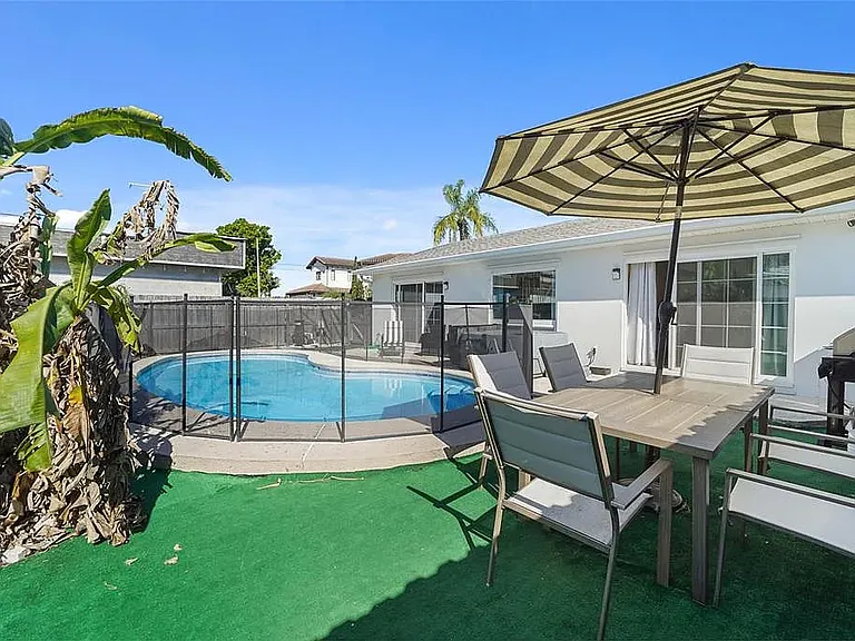 4906 W San Rafael St — Photo 2