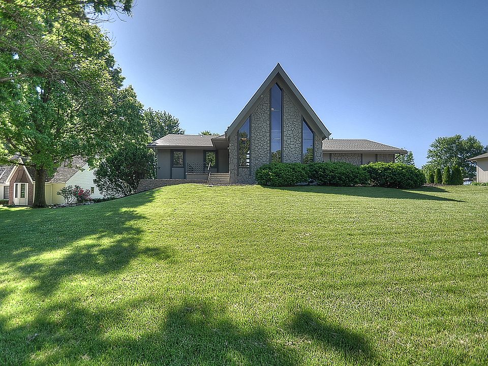 1st image of 9705 Betsy Ross Ln
