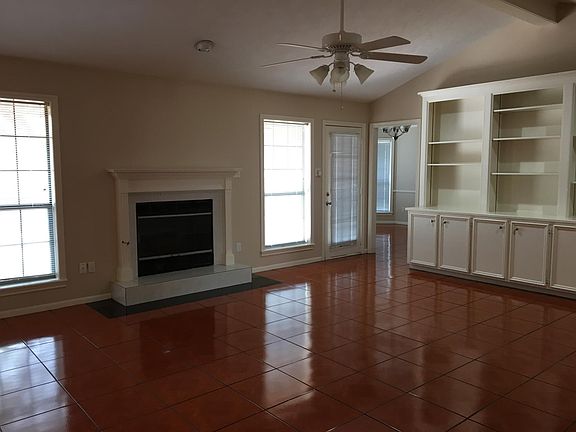 3rd image of 2908 Cortez Ct