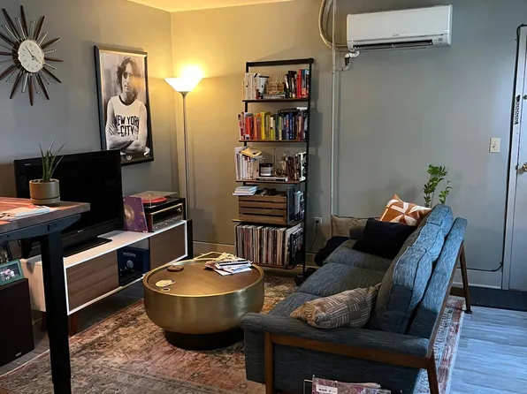 215 Findlay St, Cincinnati, OH