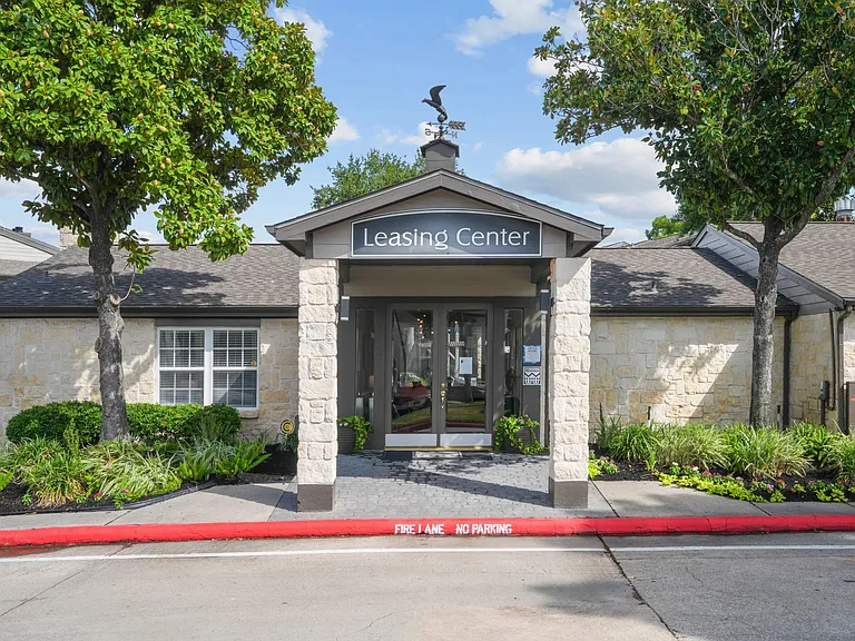 Willow Brook Crossing — Photo 10