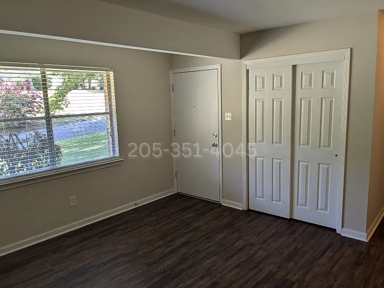 Formal dining room or extra living area