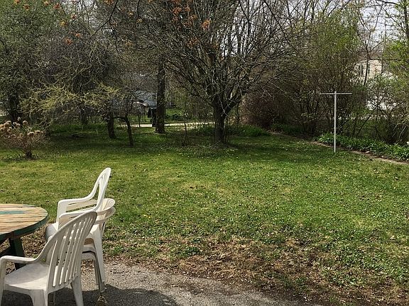 3rd image of 2622 Edina Blvd