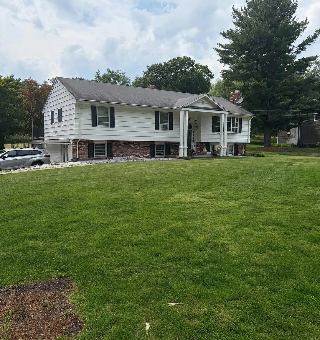 4 bed, 3.0 bath, 1666 sqft, $4,200 — Photo 1