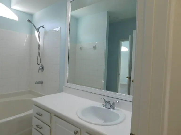 4 Indigo Run Dr #2210 — Photo 13