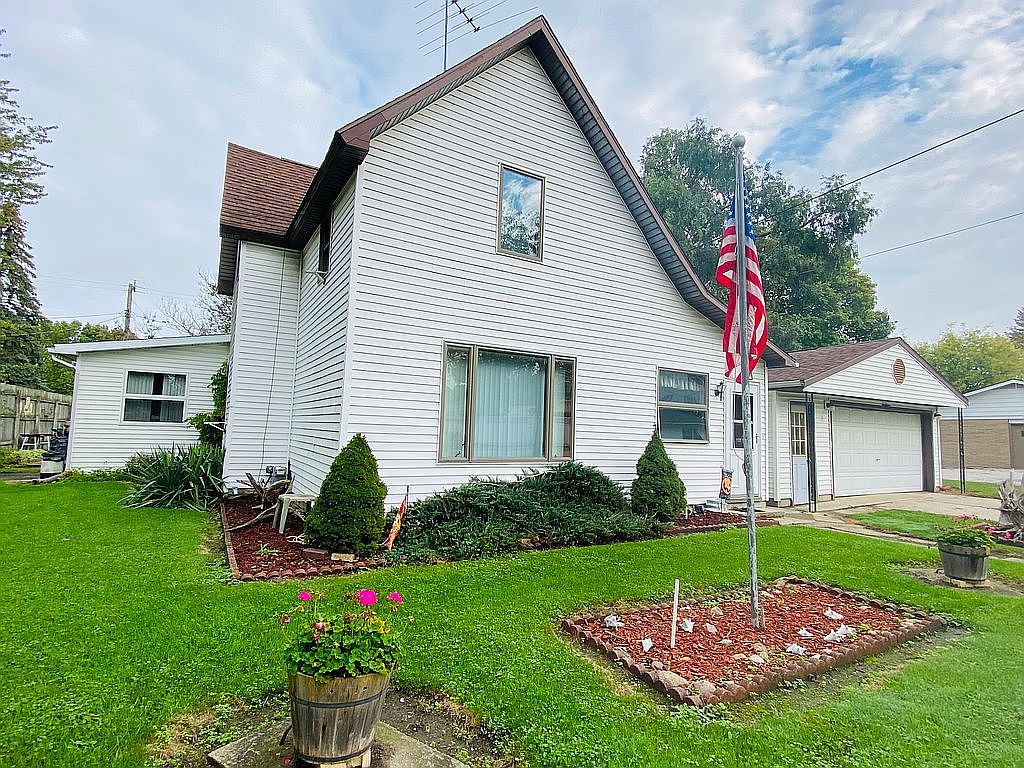 5018 Maple St, Fairgrove, MI 48733 Zillow