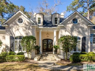 2 Back River Cir, Savannah, GA 31411