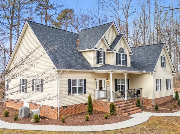 53 Shadymont Dr, Pittsboro, NC 27312