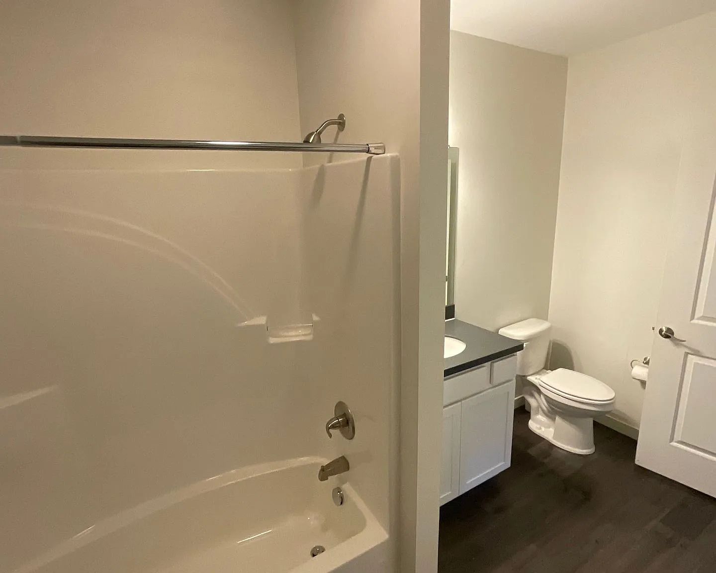 422 East 6th Street — Photo 3