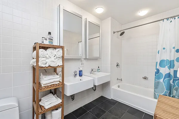 Rented by Compass | media 28