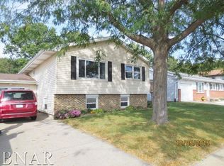 1720 Fort Jesse Rd, Normal, IL 61761