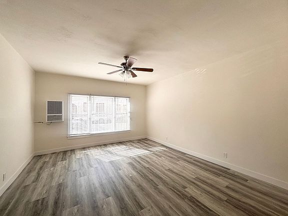 2nd image of 1056 S Normandie Ave APT 105