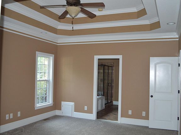 4th image of 305 Boyne Way
