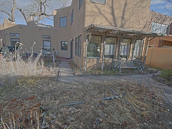 2nd image of 2913 Calle De Paloma NW