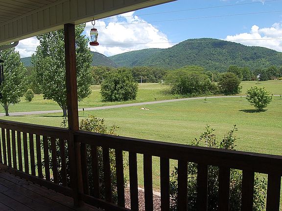 3rd image of 126 Savannah Shores Dr