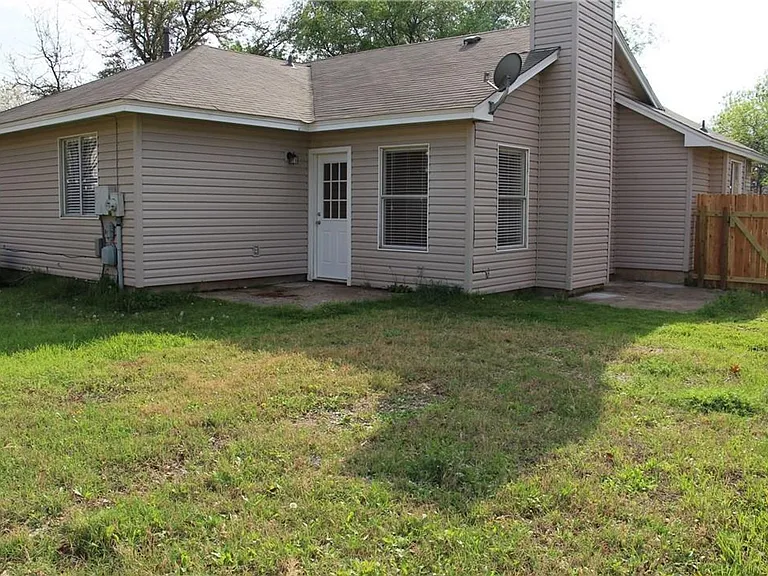 605 Elder Way — Photo 21