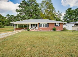 328 Frye Bridge Rd, Clemmons, NC 27012