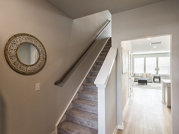 5th image of 5039 Percival Dr