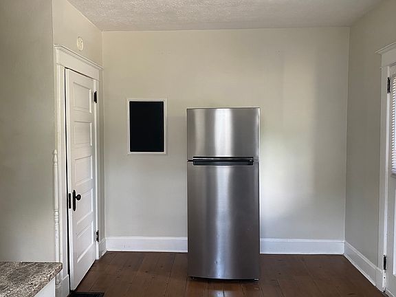 4th image of 4120 Ivanhoe Ave #1