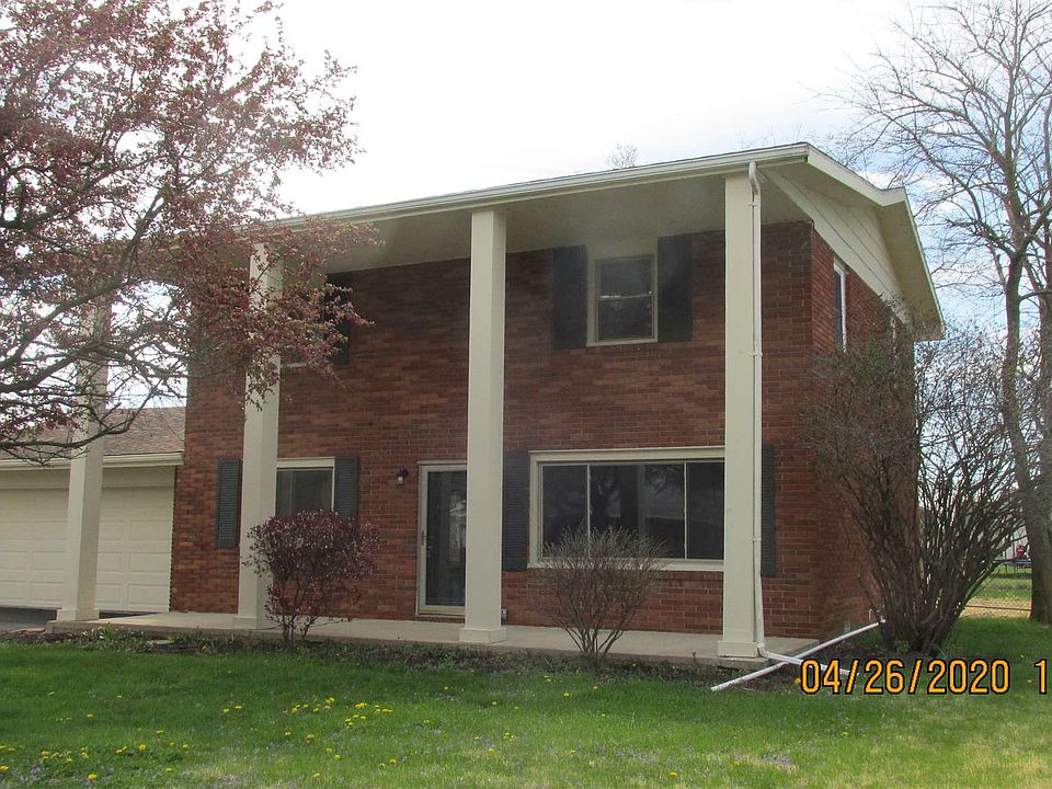 1st image of 2205 N Carriage Ln