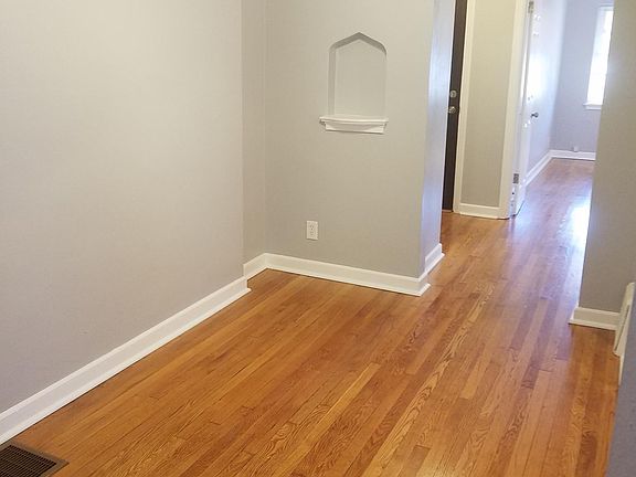 4th image of 5528 Chippewa St APT 2W