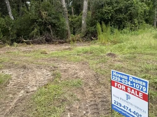 2444 Meadowbrook Dr, Valdosta, GA 31602