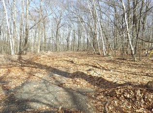 8 Cadwell Dr, Wilbraham, MA 01095