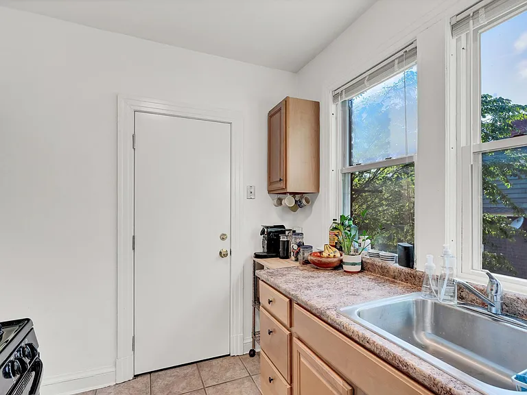 28 Whitney St #303 — Photo 8