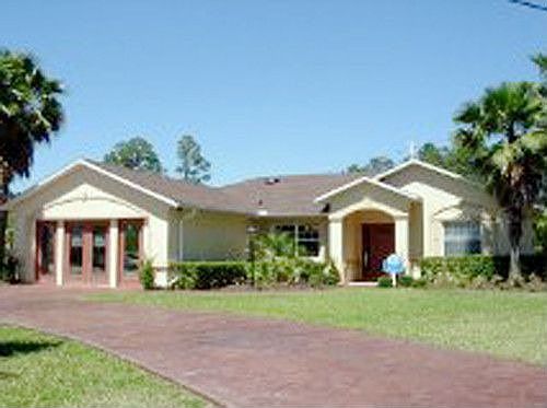 1st image of 2 Emerson Dr